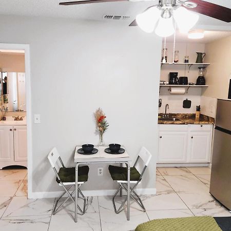 Adorable Mini Suite In Tampa Esterno foto