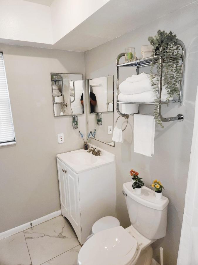 Adorable Mini Suite In Tampa Esterno foto